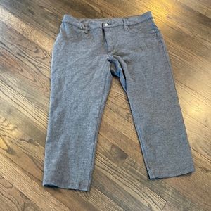Time and Tru Gray Crop Cropped Pants 18P EUC